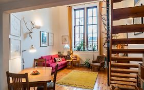 Beautifully Kept Mezzanine Flat ★School Of Art★